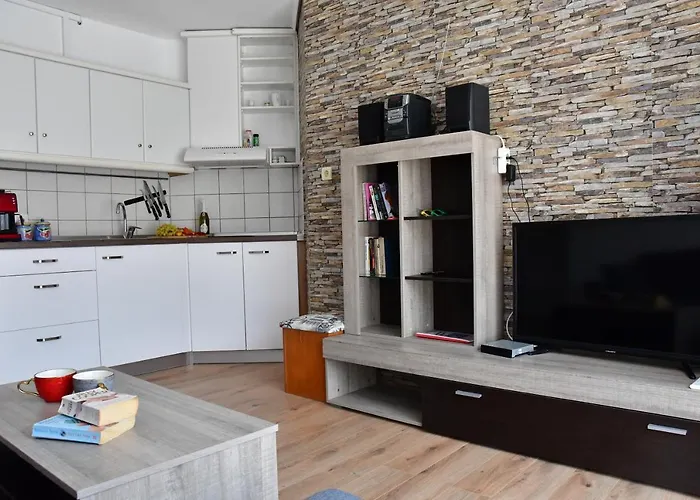 Ibis Thassos 펜션 *